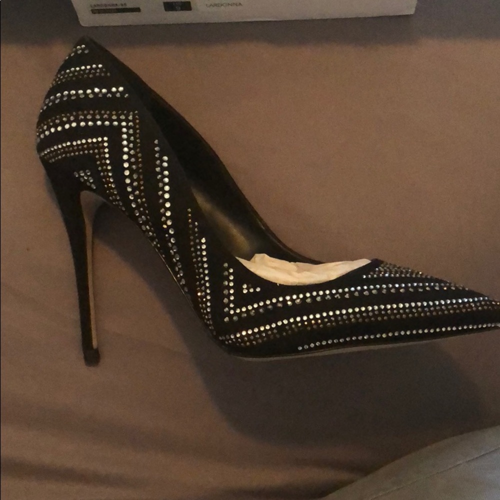 Aldo Lardonna bejeweled pumps!